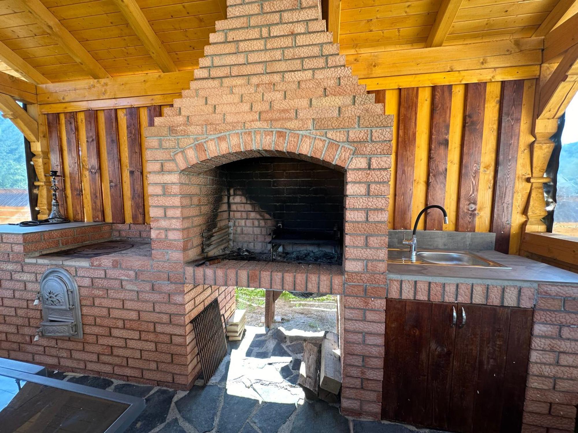 Popasul Din Vale Hotell Moisei Exteriör bild