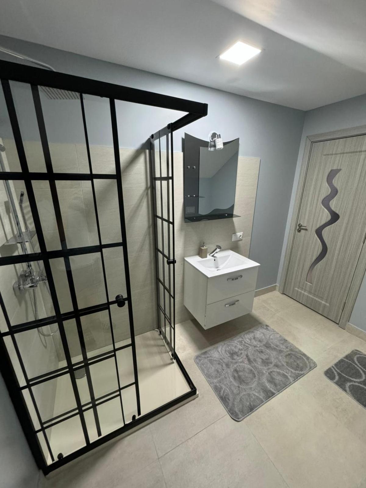Popasul Din Vale Hotell Moisei Exteriör bild