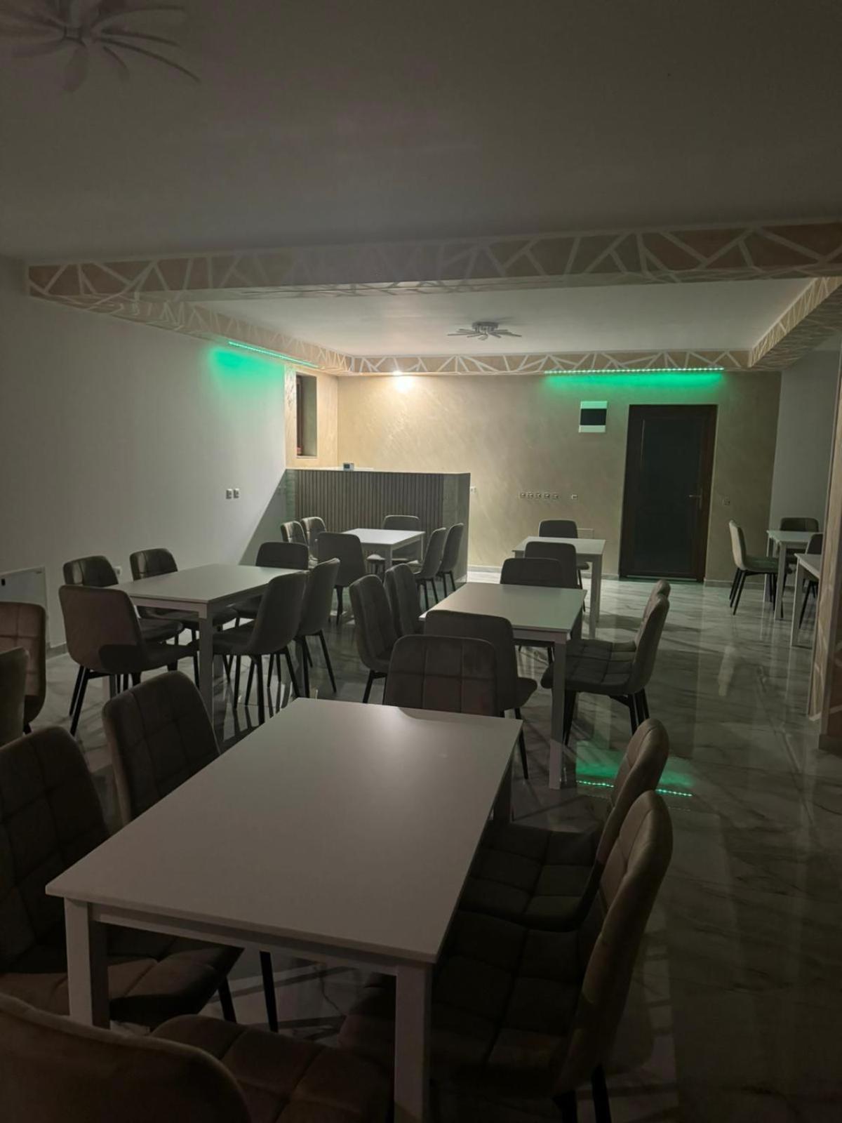 Popasul Din Vale Hotell Moisei Exteriör bild