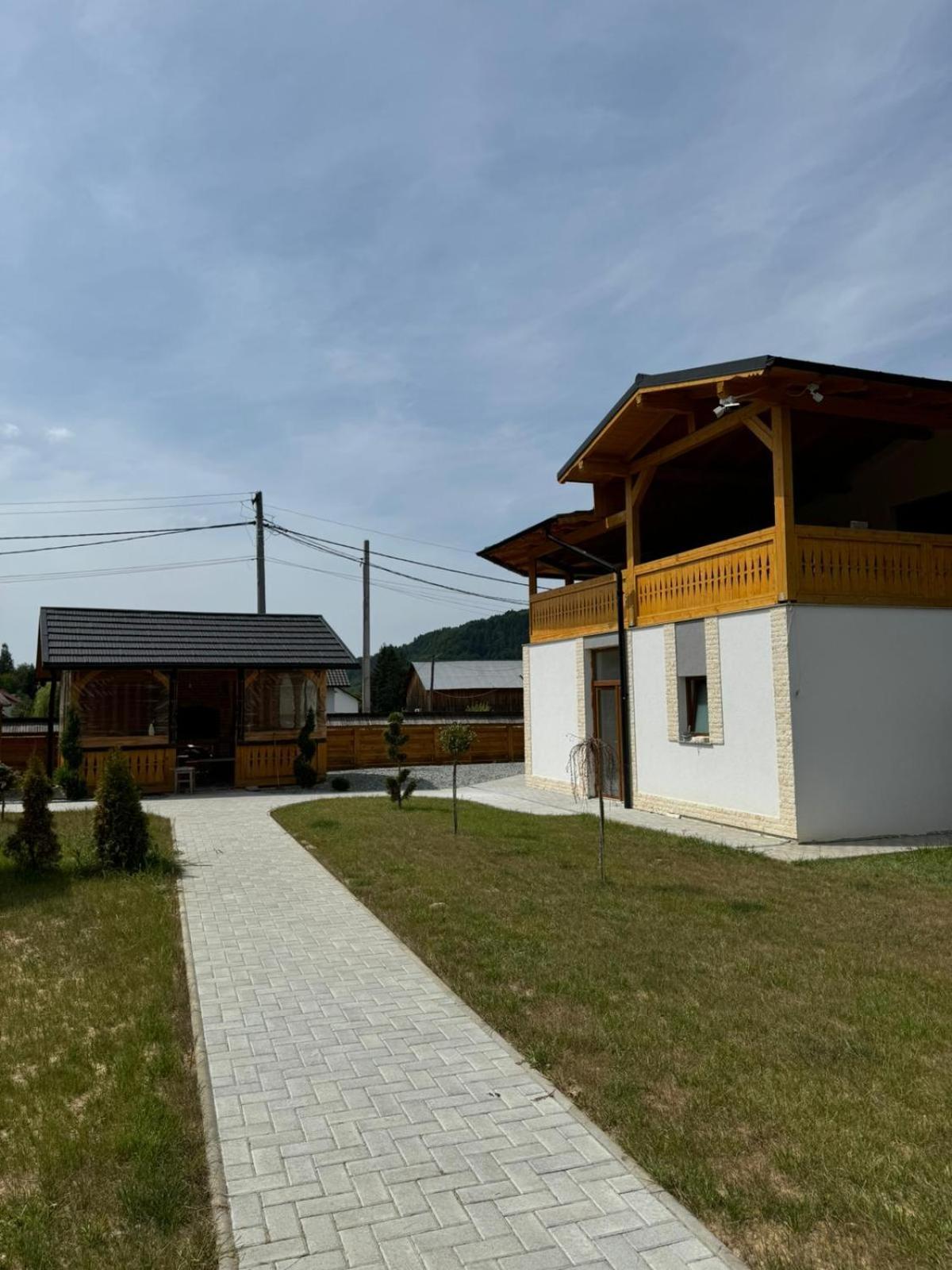 Popasul Din Vale Hotell Moisei Exteriör bild