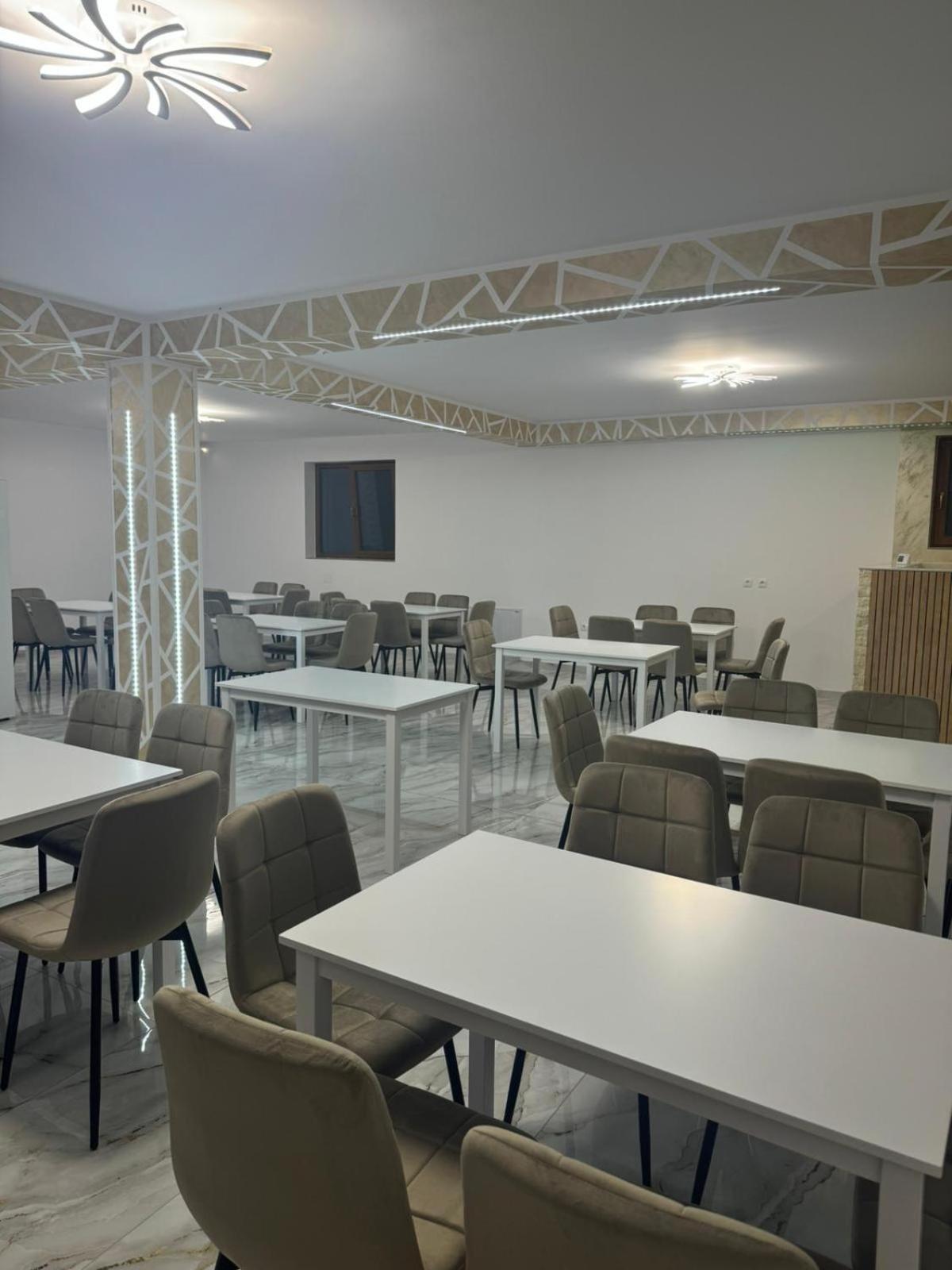Popasul Din Vale Hotell Moisei Exteriör bild