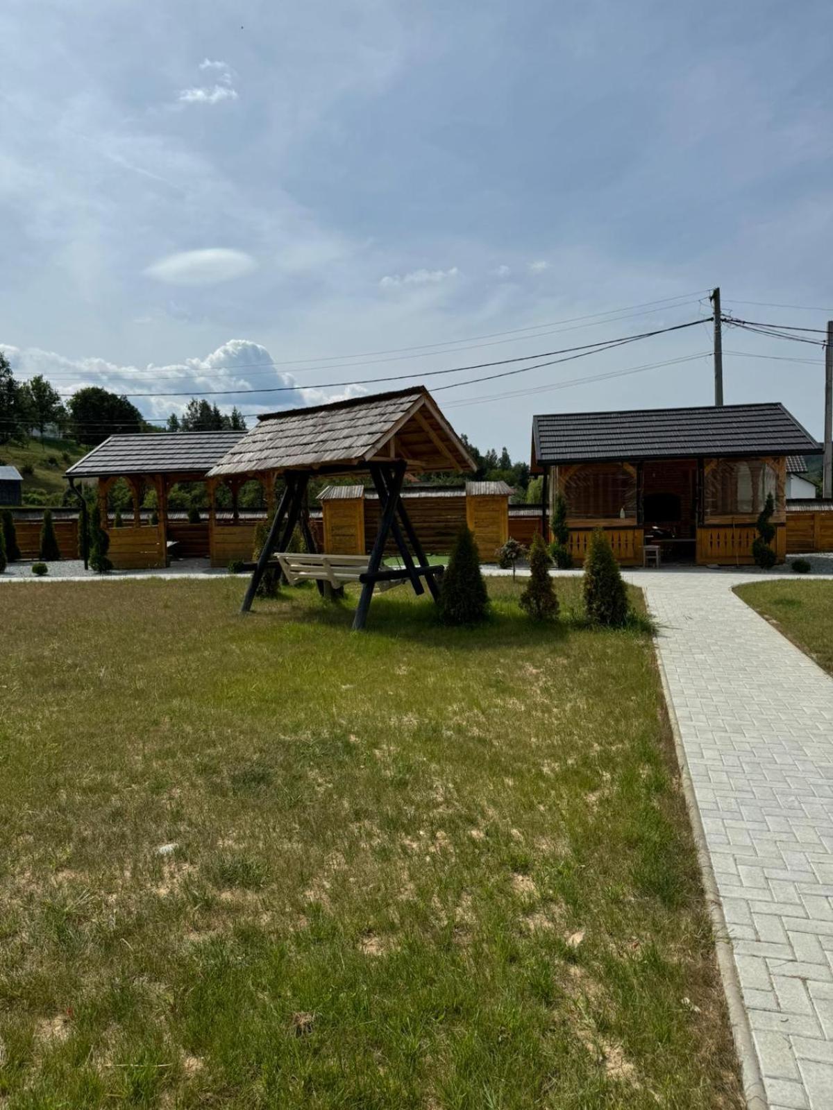 Popasul Din Vale Hotell Moisei Exteriör bild