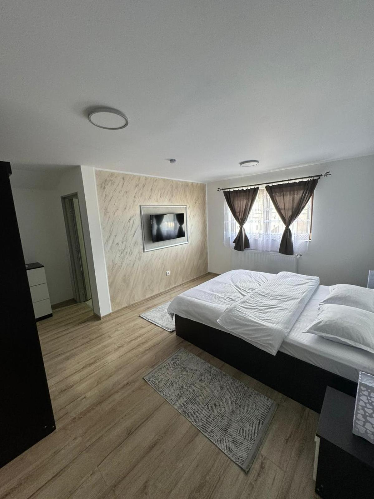 Popasul Din Vale Hotell Moisei Exteriör bild